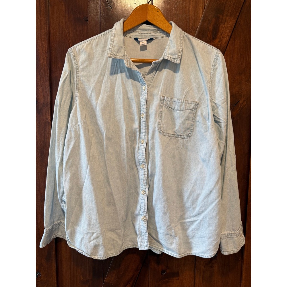 Old Navy The Classic Shirt Light Wash Denim Chambray Button‎ Down Blue